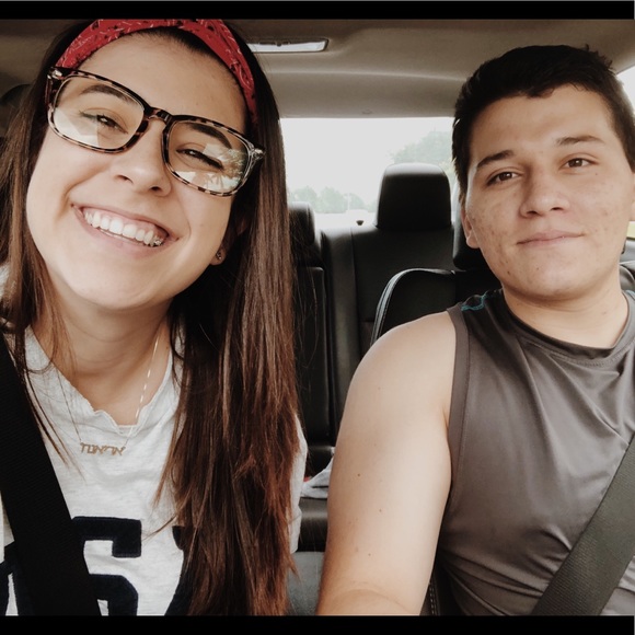 Meet your Posher, Ariana - Picture 8 of 14